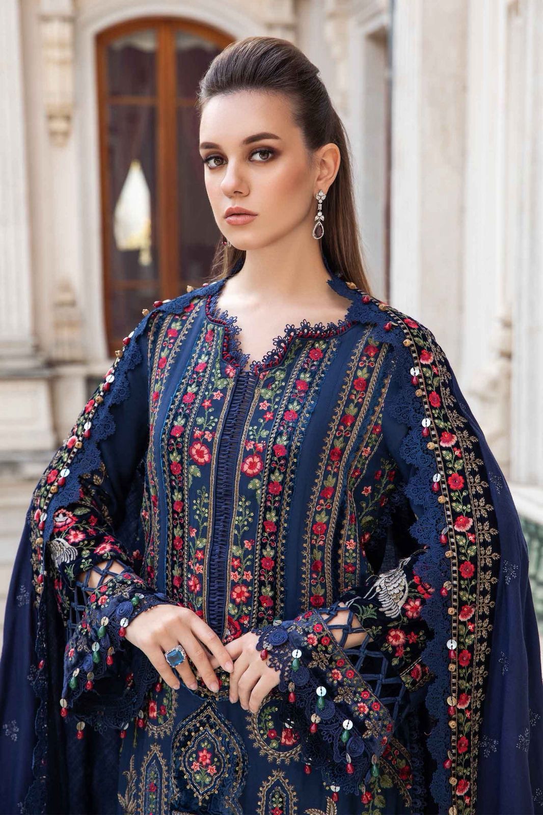 Maria B Winter – Dhanak Heavy Embroidered 3-Pc Suit